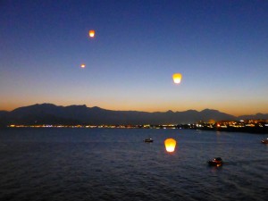Kleine Heißluftballons über dem Golf von Antalya Heißluftballons, Mittelmeer, Antalya, Tuerkei